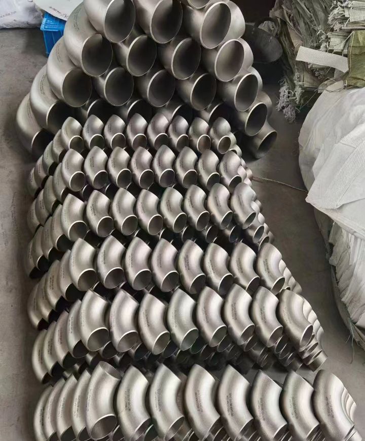 不锈钢弯头库存